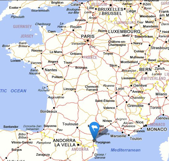 Perpignan, dans le Sud de la France, en bord de Méditerranée, près de l'Espagne